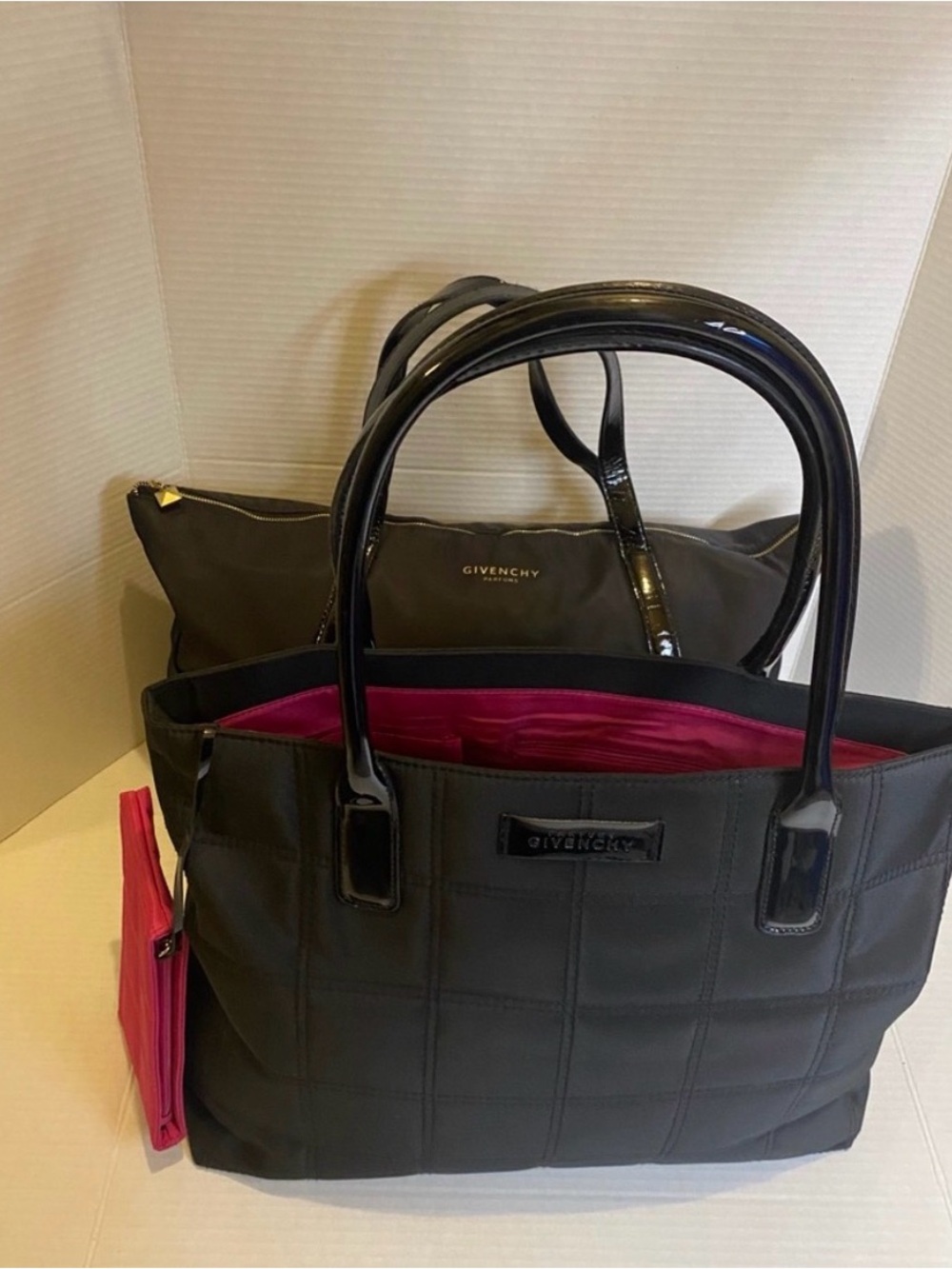 ✨Givenchy Parfums Tote Bag Set of 3 – Like New ✨ - Picture 4 of 10